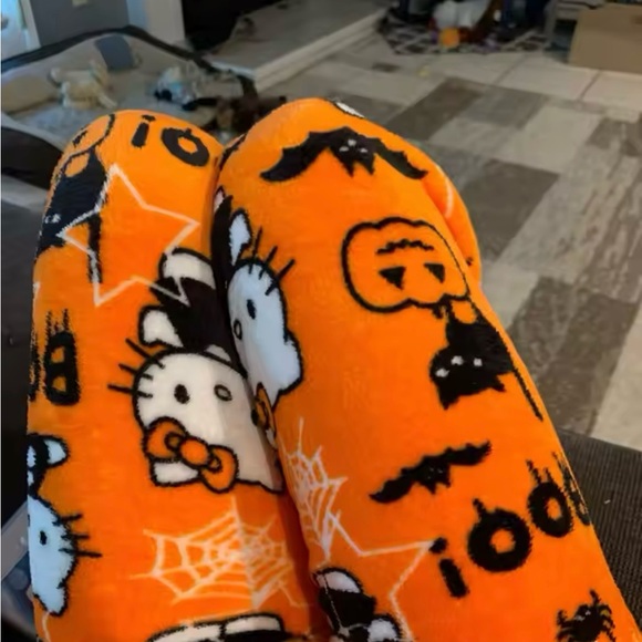 Hello kitty Halloween fuzzy pajama pants - Picture 3 of 5